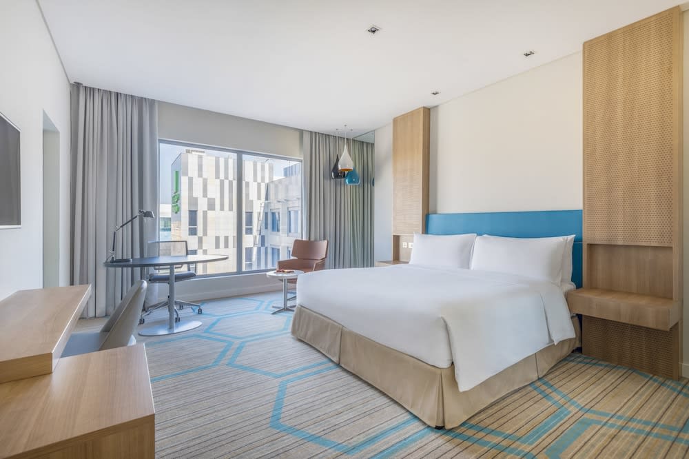 Holiday Inn Doha The Business Park Airport Shuttle www.lastminute.com