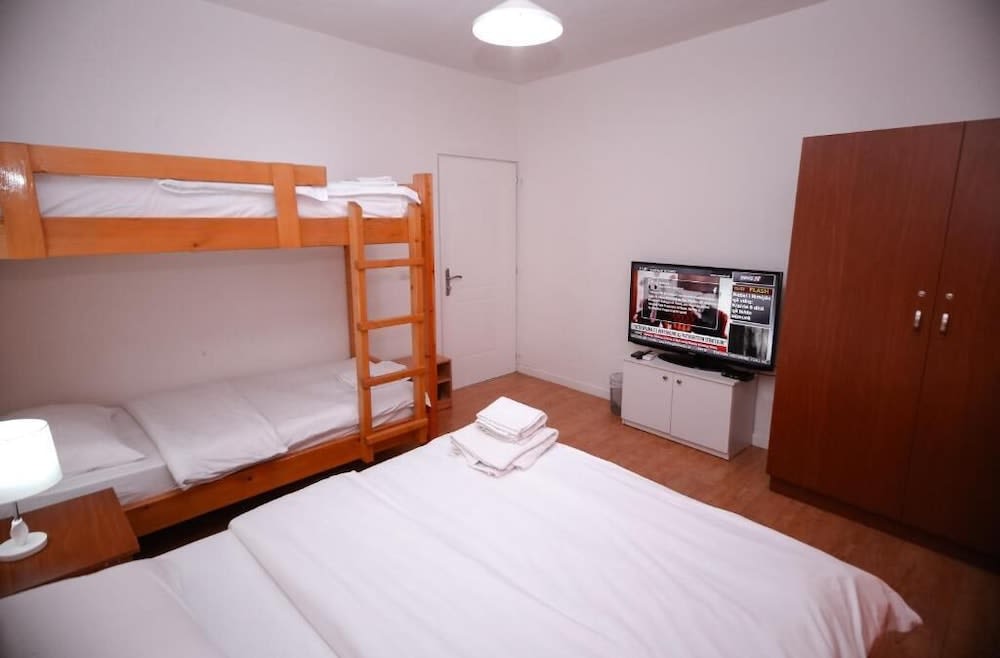 HOTEL SIDI - Free parking, fast wifi connection and breakfast included 2