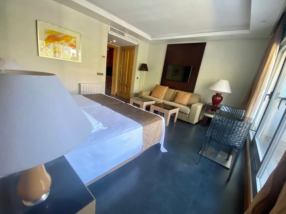 ArtPlatinum SUITES&APARTMENTS 4