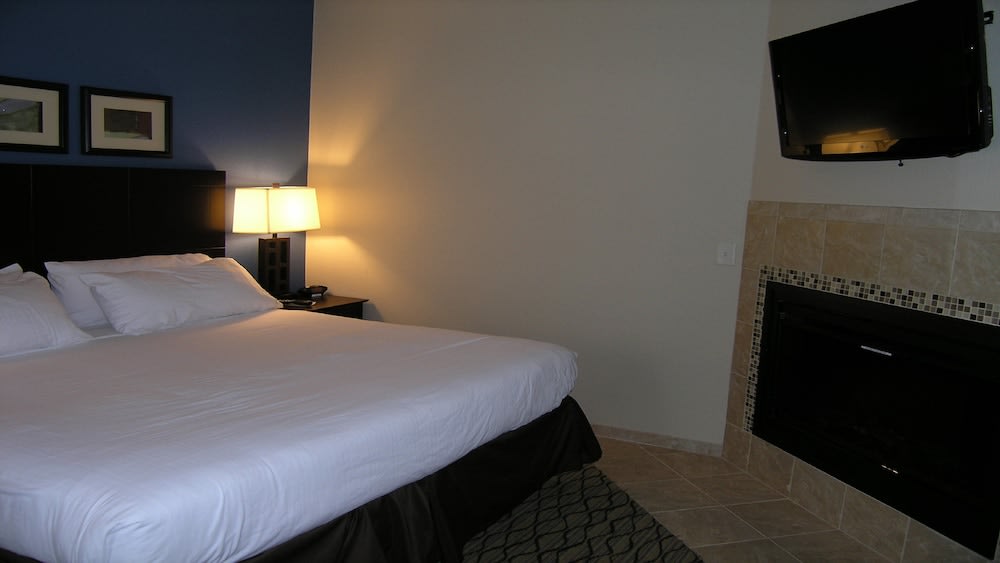 Holiday Inn Express & Suites BELLE VERNON by IHG 2