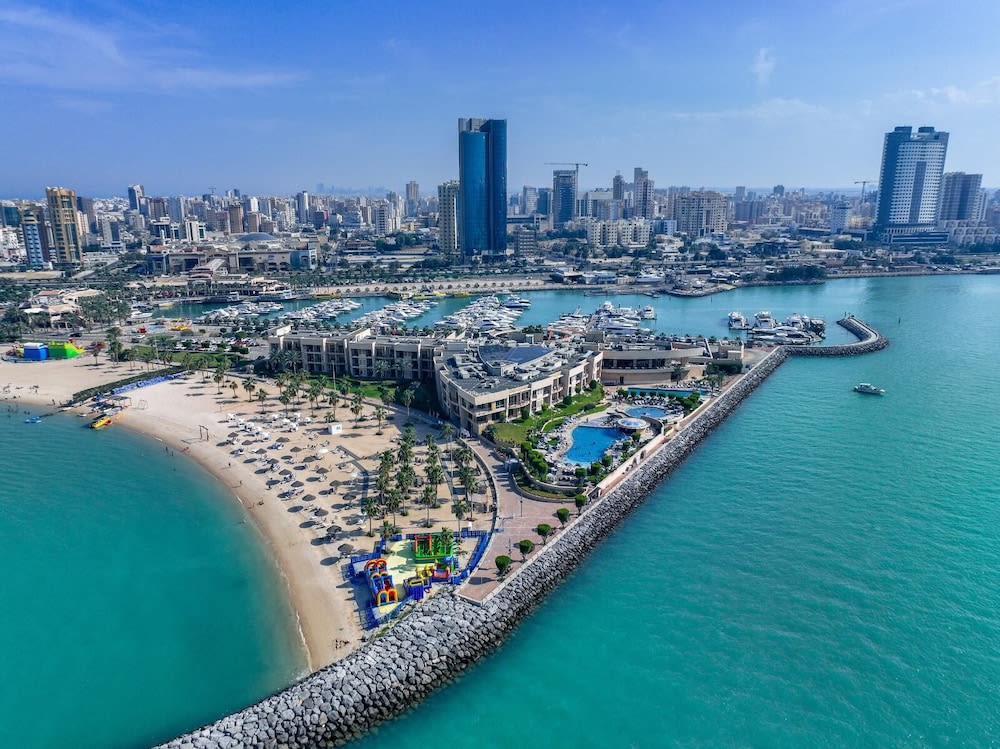Marina Hotel 1