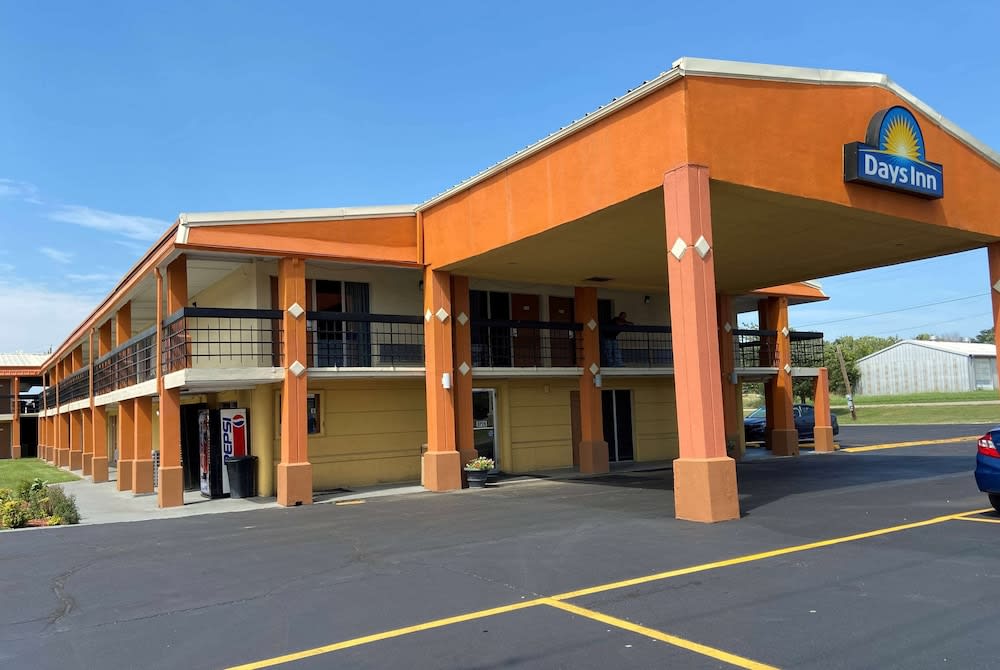 Days Inn by Wyndham Okmulgee 1