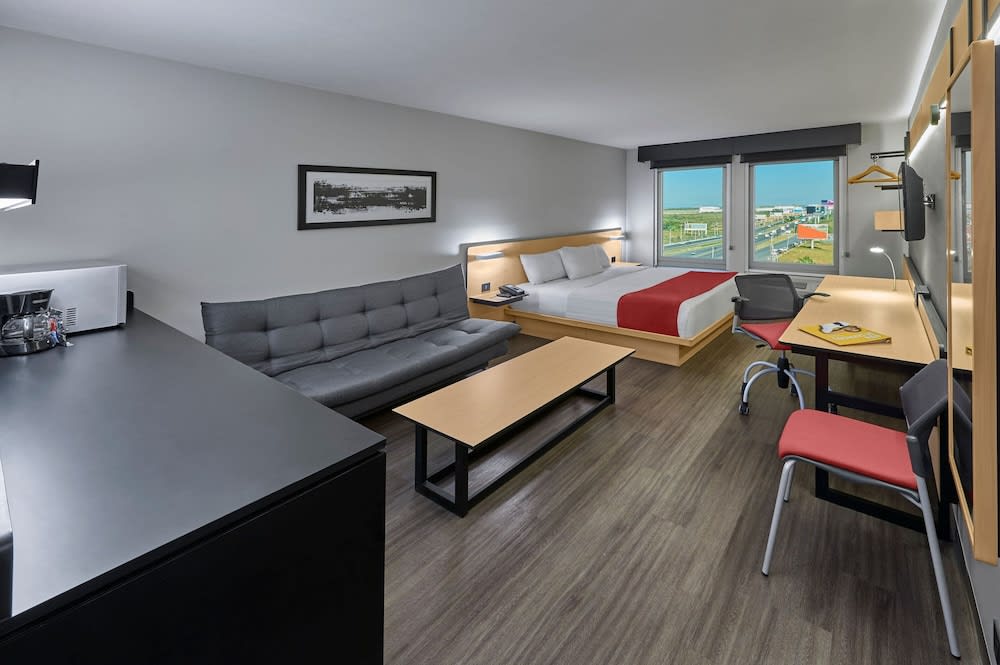 City Express by Marriott Monterrey Aeropuerto 4