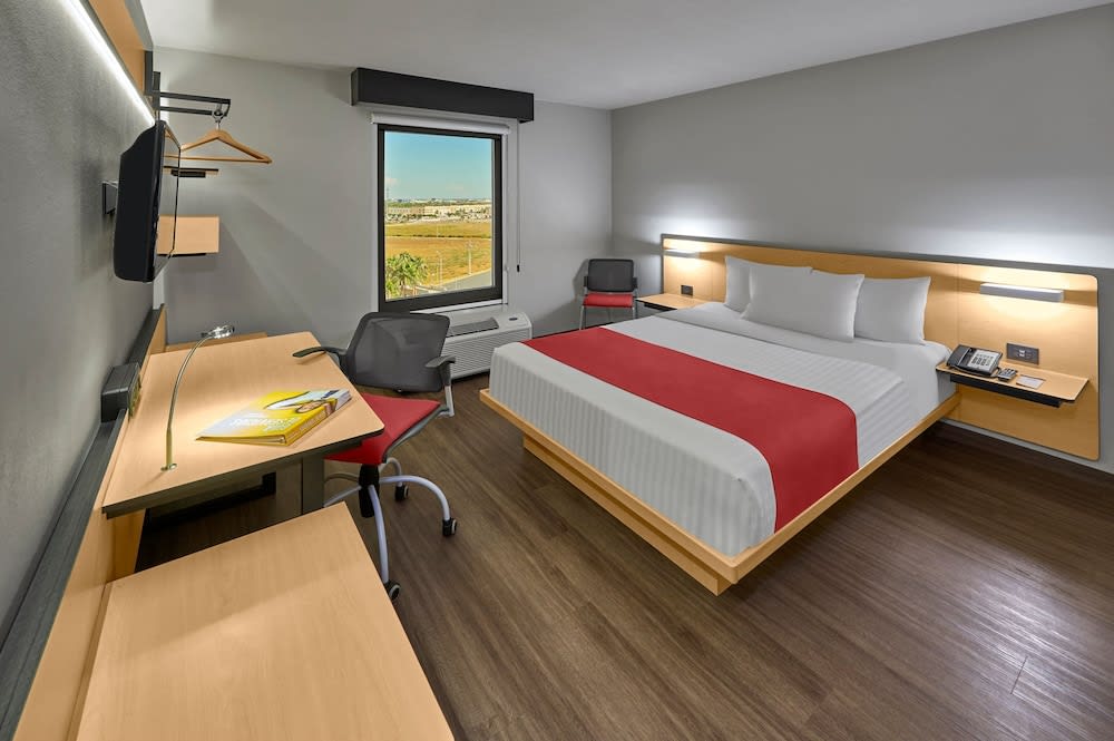 City Express by Marriott Monterrey Aeropuerto 1