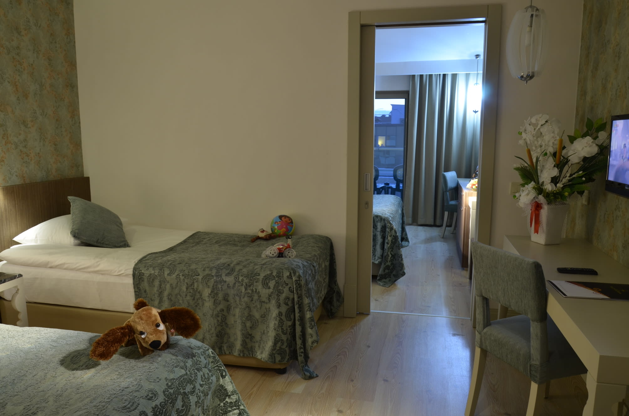 Port Side Resort Hotel 2