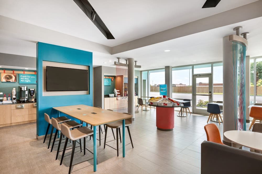 avid hotels - Lancaster by IHG 1