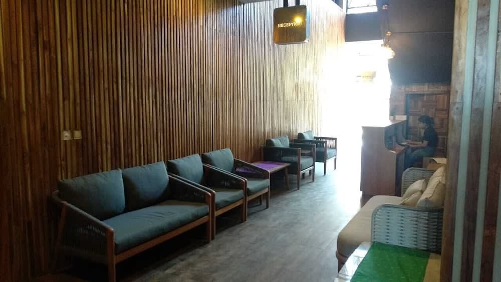 DEJAVU 2.0 HOTEL BAJO KOMODO 2