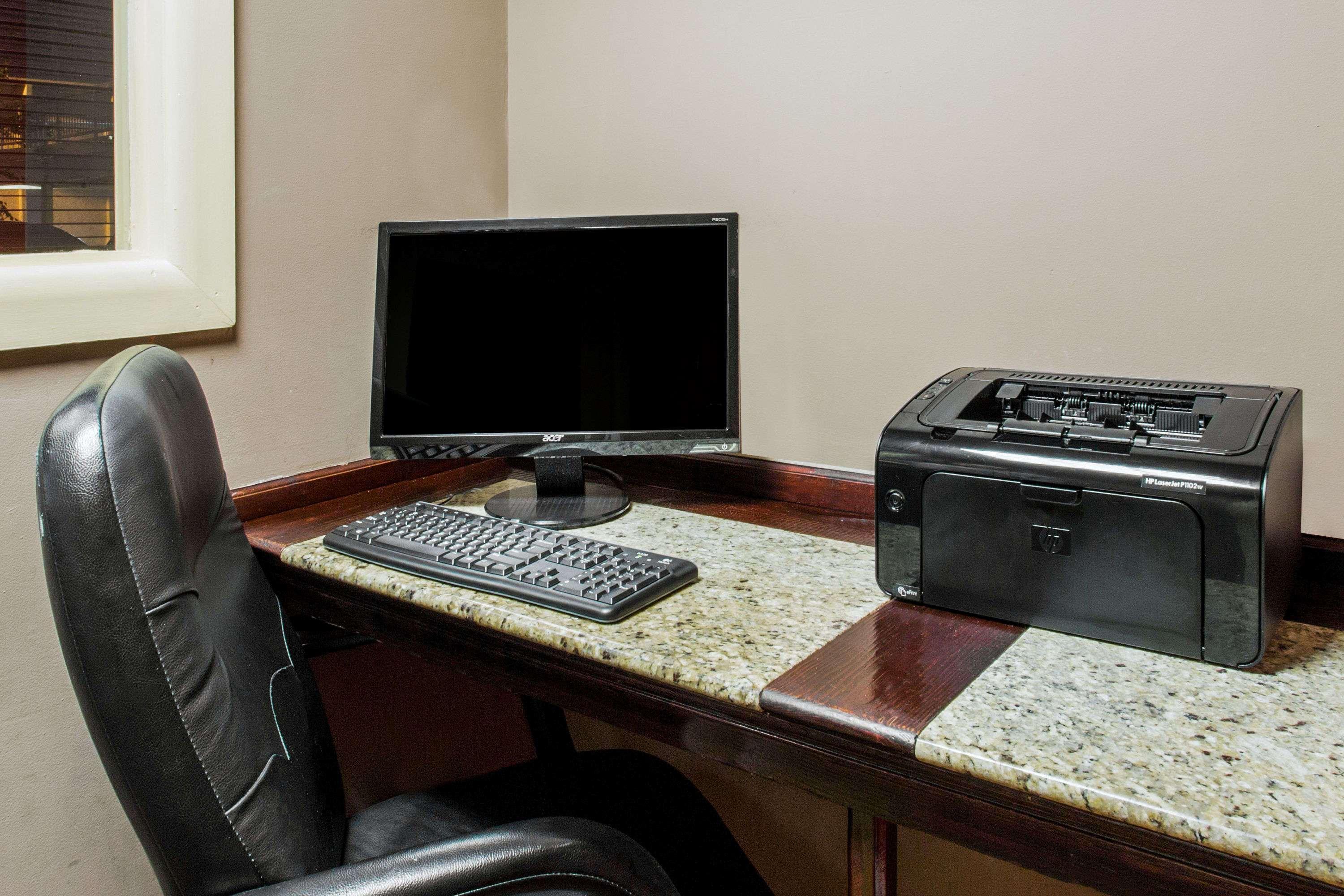 Baymont by Wyndham Fayetteville Fort Bragg Area 5