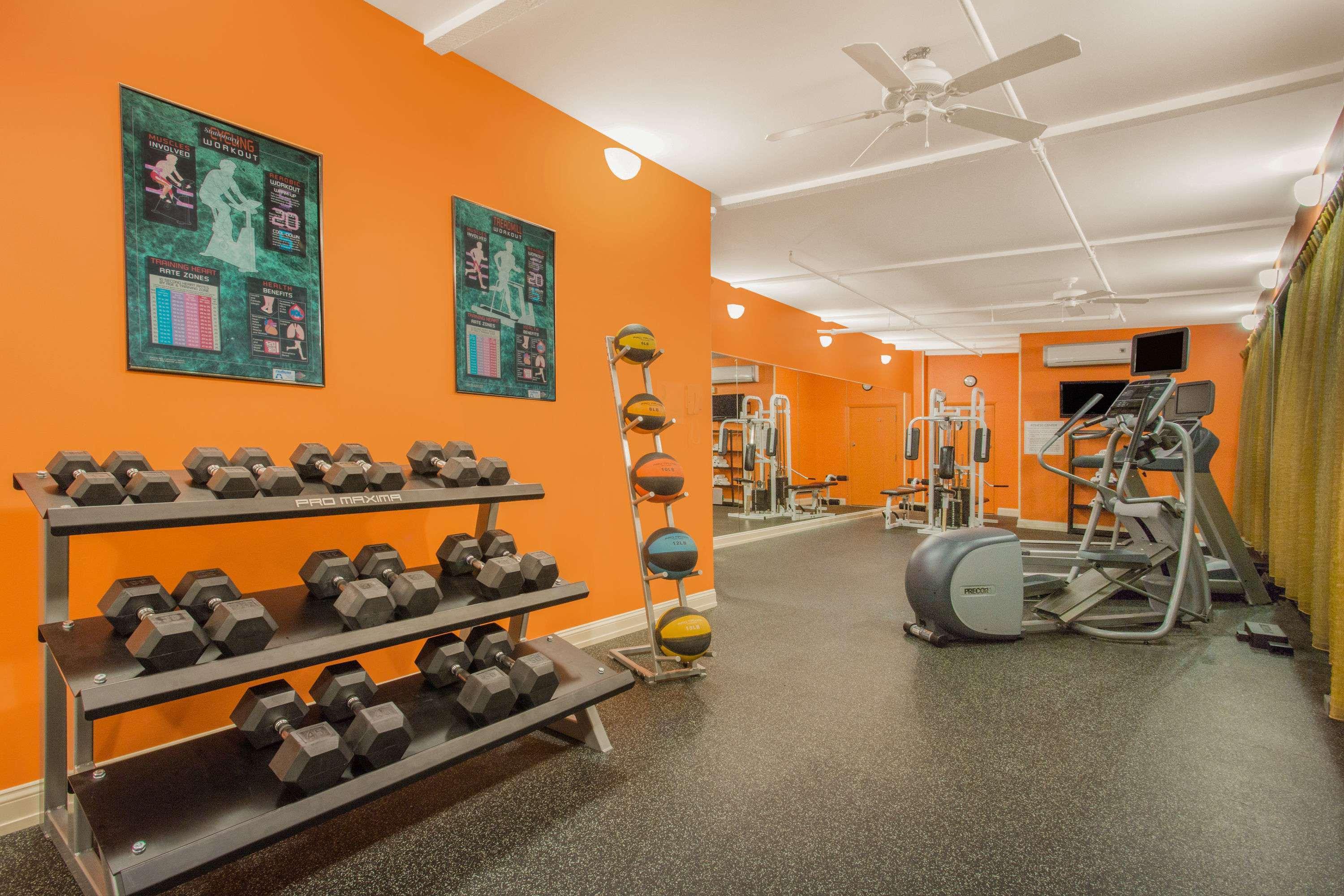 Baymont by Wyndham Fayetteville Fort Bragg Area 4