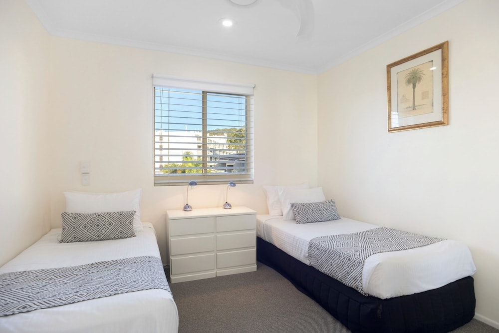 #2 Hastings Street 1