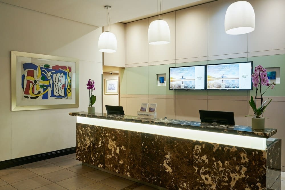 Protea Hotel by Marriott Cape Town North Wharf 2