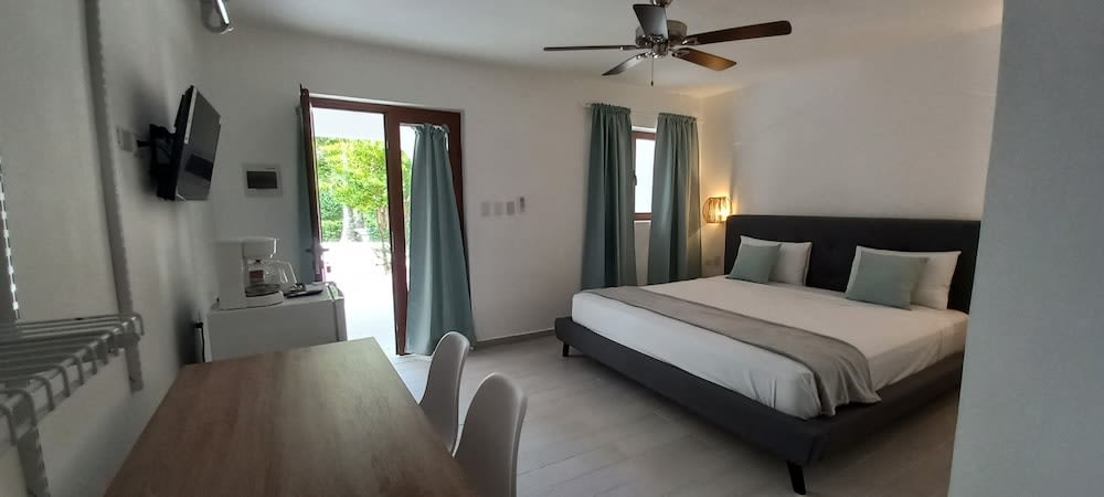 La Piazzetta Suites Punta Cana Beach - Los Corales Village 1