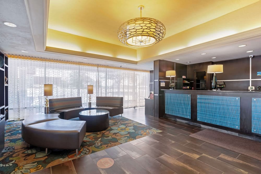Best Western Plus Midwest Inn 2