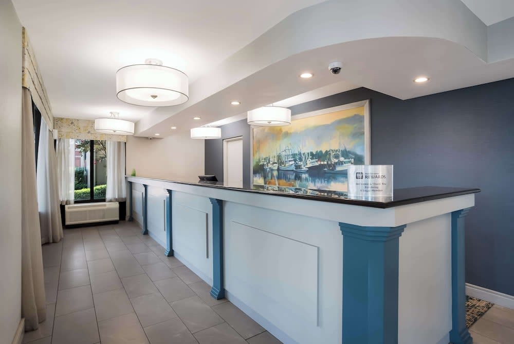 Best Western Flagship Inn 4