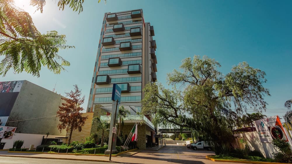 Hilton Garden Inn Leon Poliforum 1