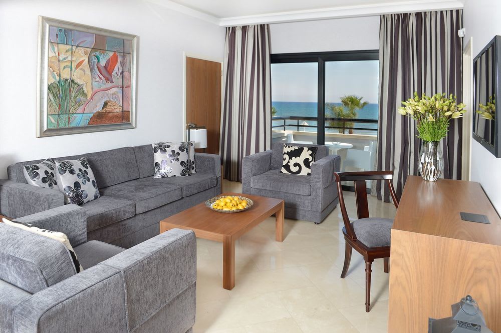 Palm Beach Hotel & Bungalows 1