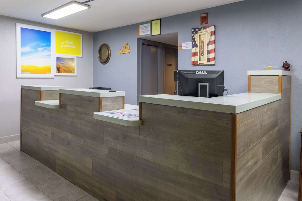 Days Inn by Wyndham Winchester 2