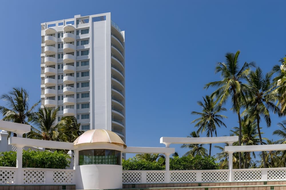 Sun N Sand Beach Resort 1