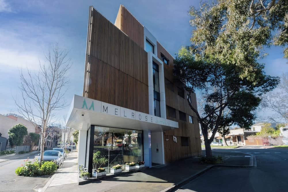 Melrose Apartments 1