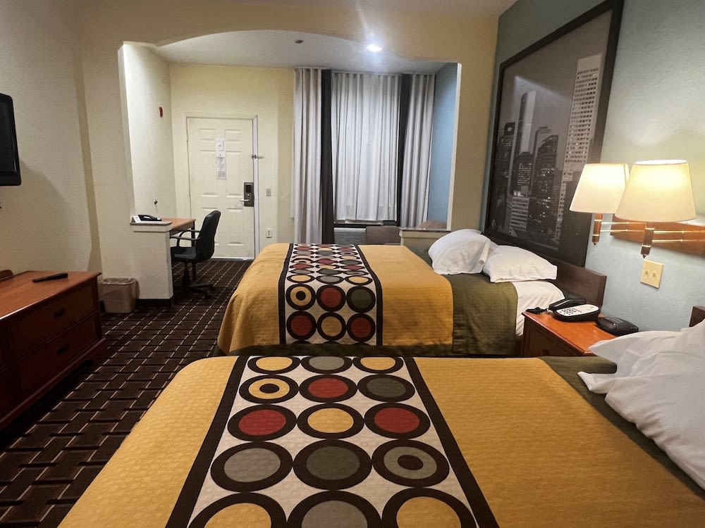 Super 8 by Wyndham Stafford Sugarland Area 1