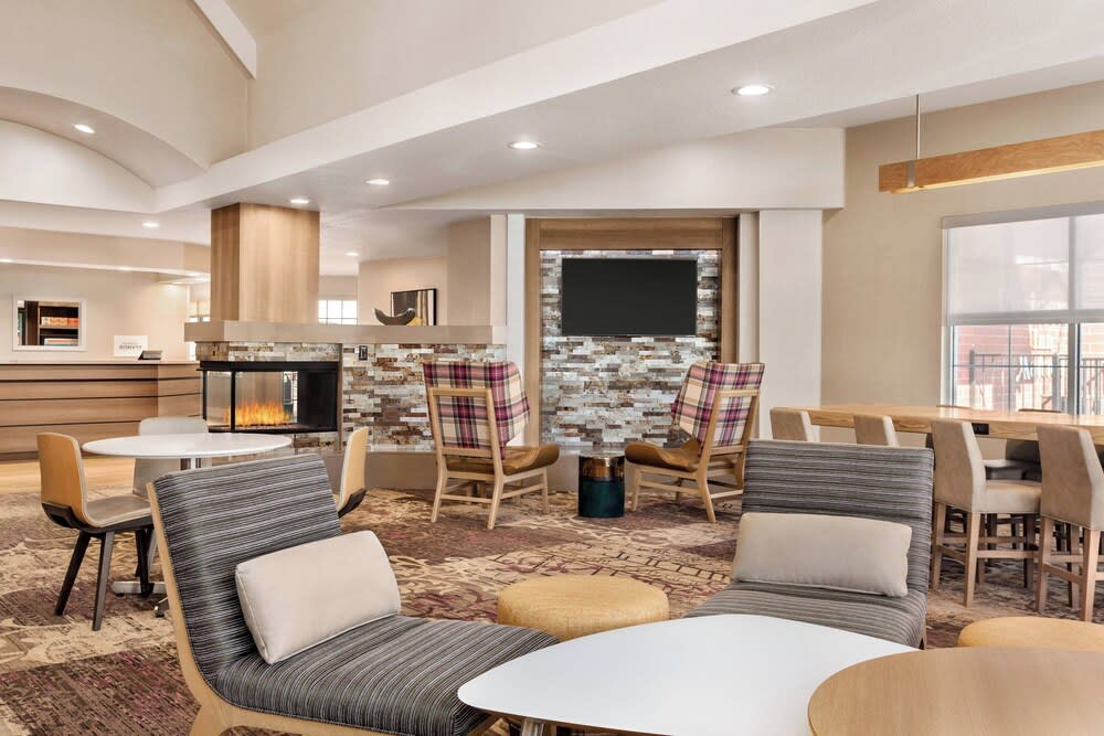 Residence Inn by Marriott Roseville 2