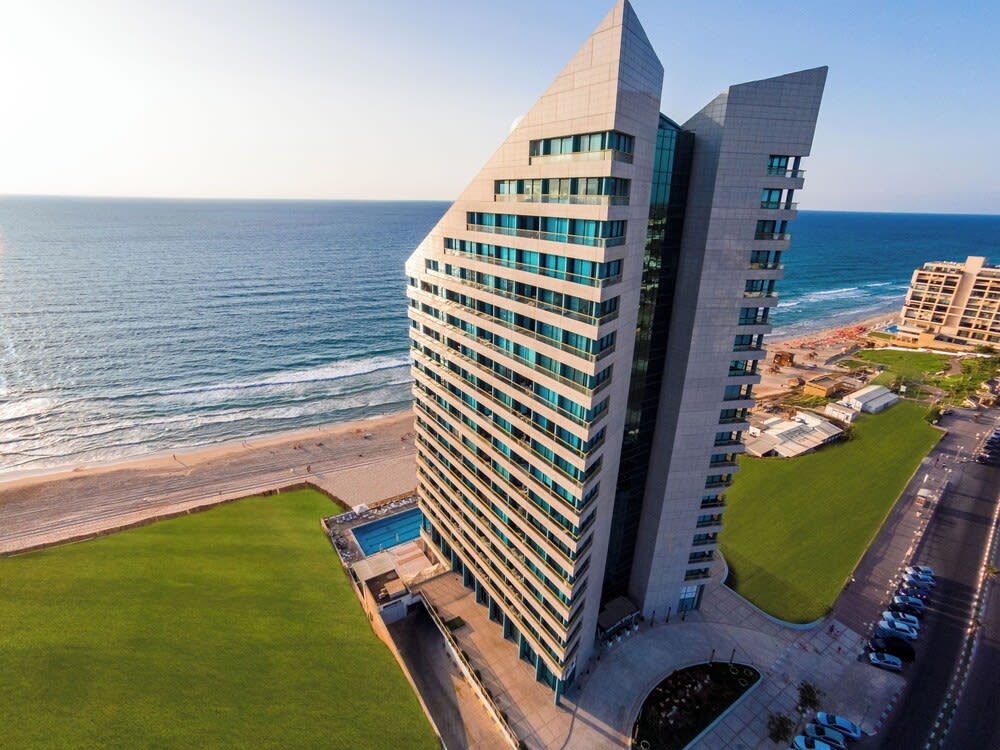 Herbert Samuel Okeanos Suites Herzilya 1