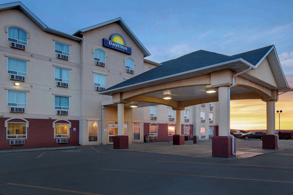Days Inn by Wyndham Dawson Creek 1