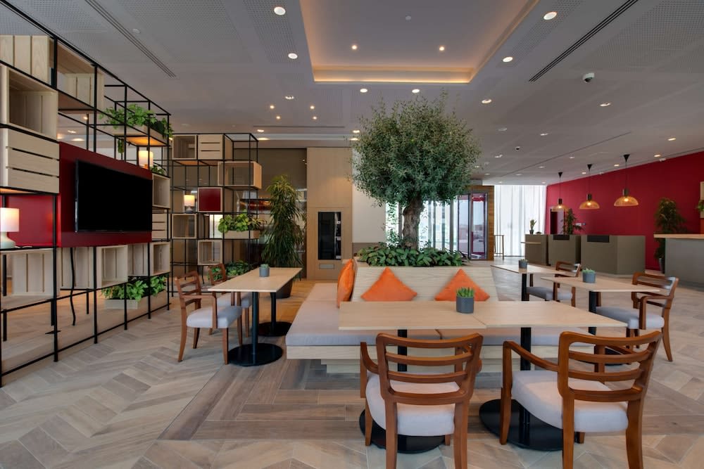 IntercityHotel Dubai Jaddaf Waterfront 4