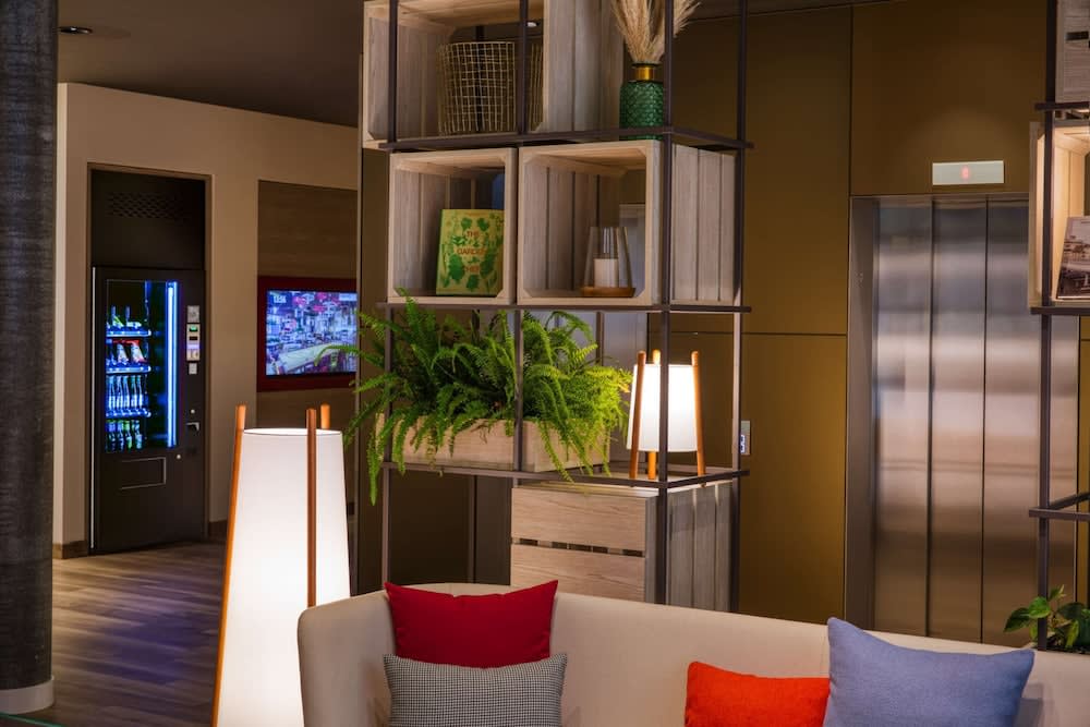 IntercityHotel Zürich Airport 5