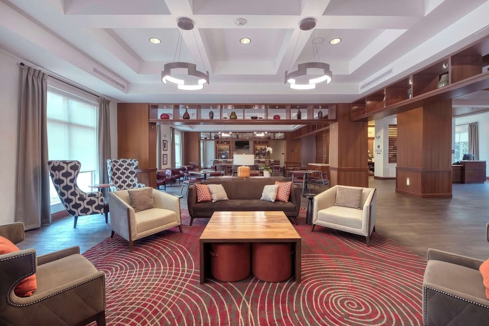 DoubleTree by Hilton Raleigh - Cary 3