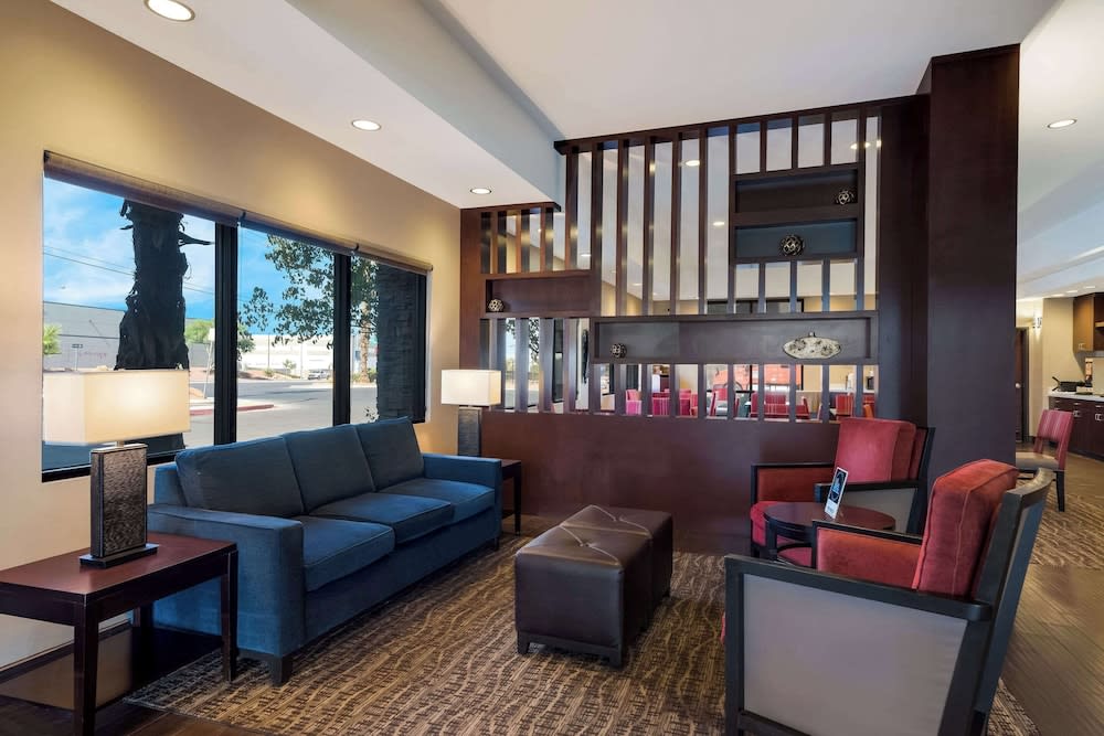 Comfort Inn & Suites Las Vegas - Nellis 4