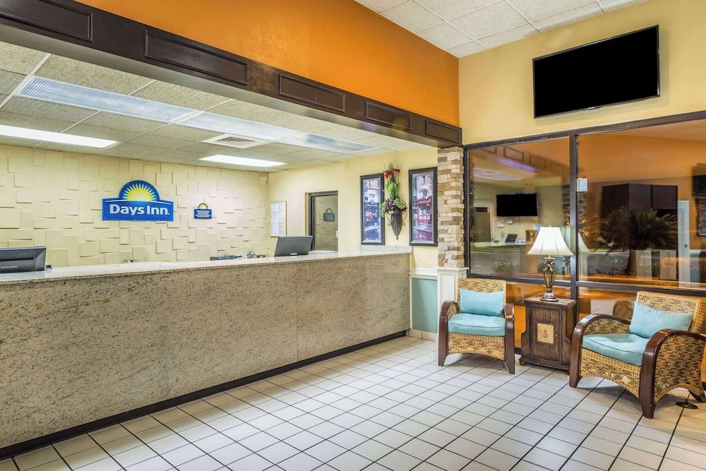 Days Inn by Wyndham Lake Park/Valdosta 2