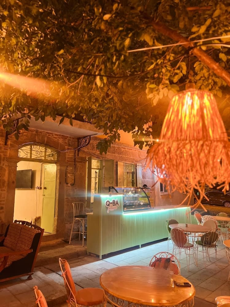 Asclepius Boutique Hotel & Cafe 1