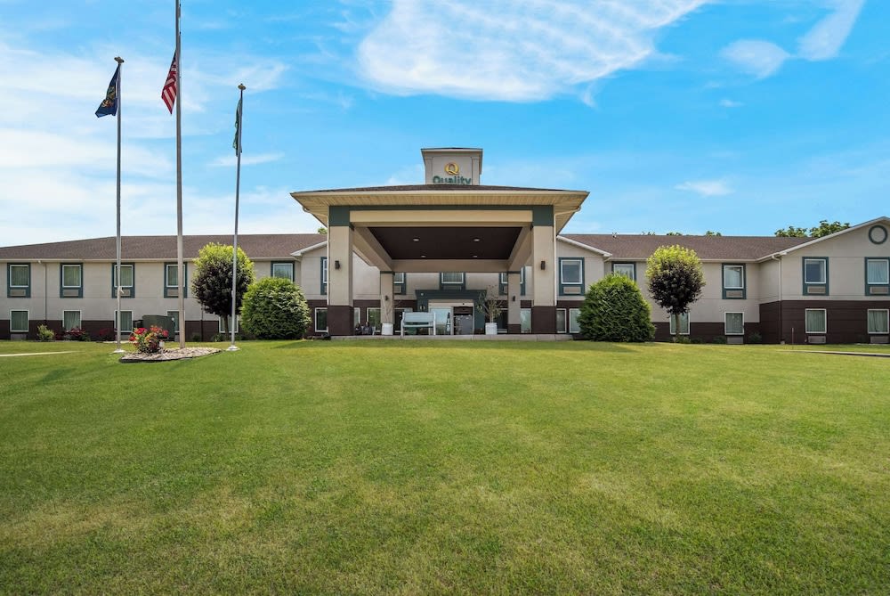 Quality Inn & Suites Chambersburg Northeast 1