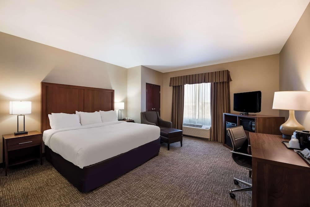 Comfort Inn & Suites Las Vegas - Nellis 5