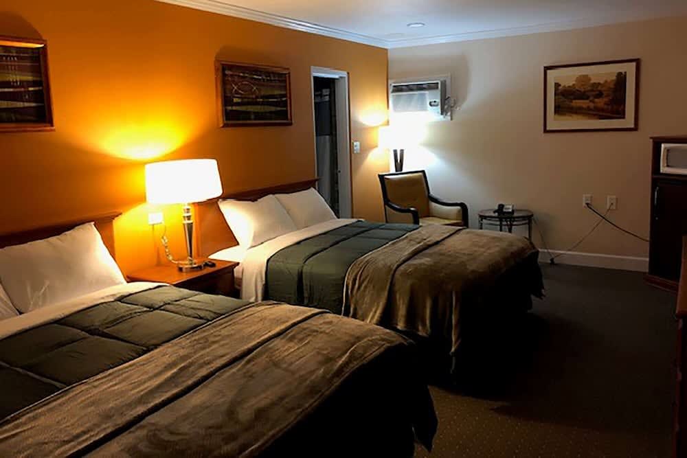 Howard Johnson by Wyndham Ridgecrest, CA 2