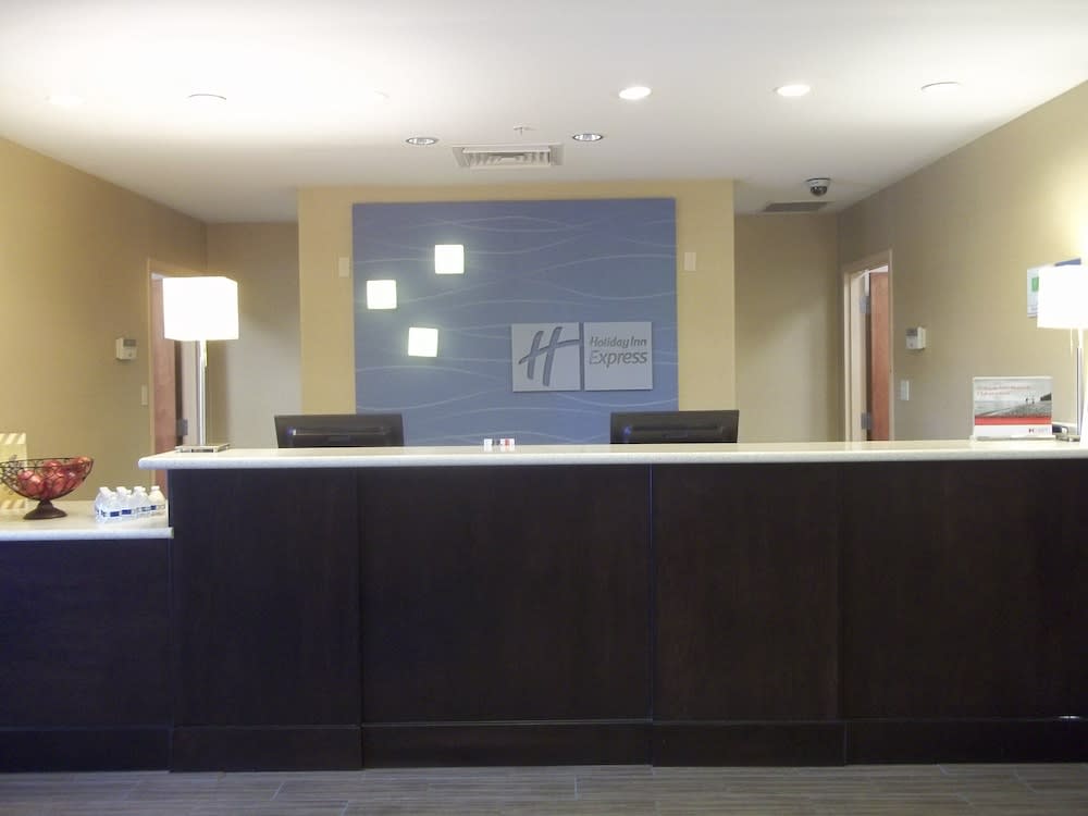 Holiday Inn Express Hotel & Suites Winchester by IHG 2