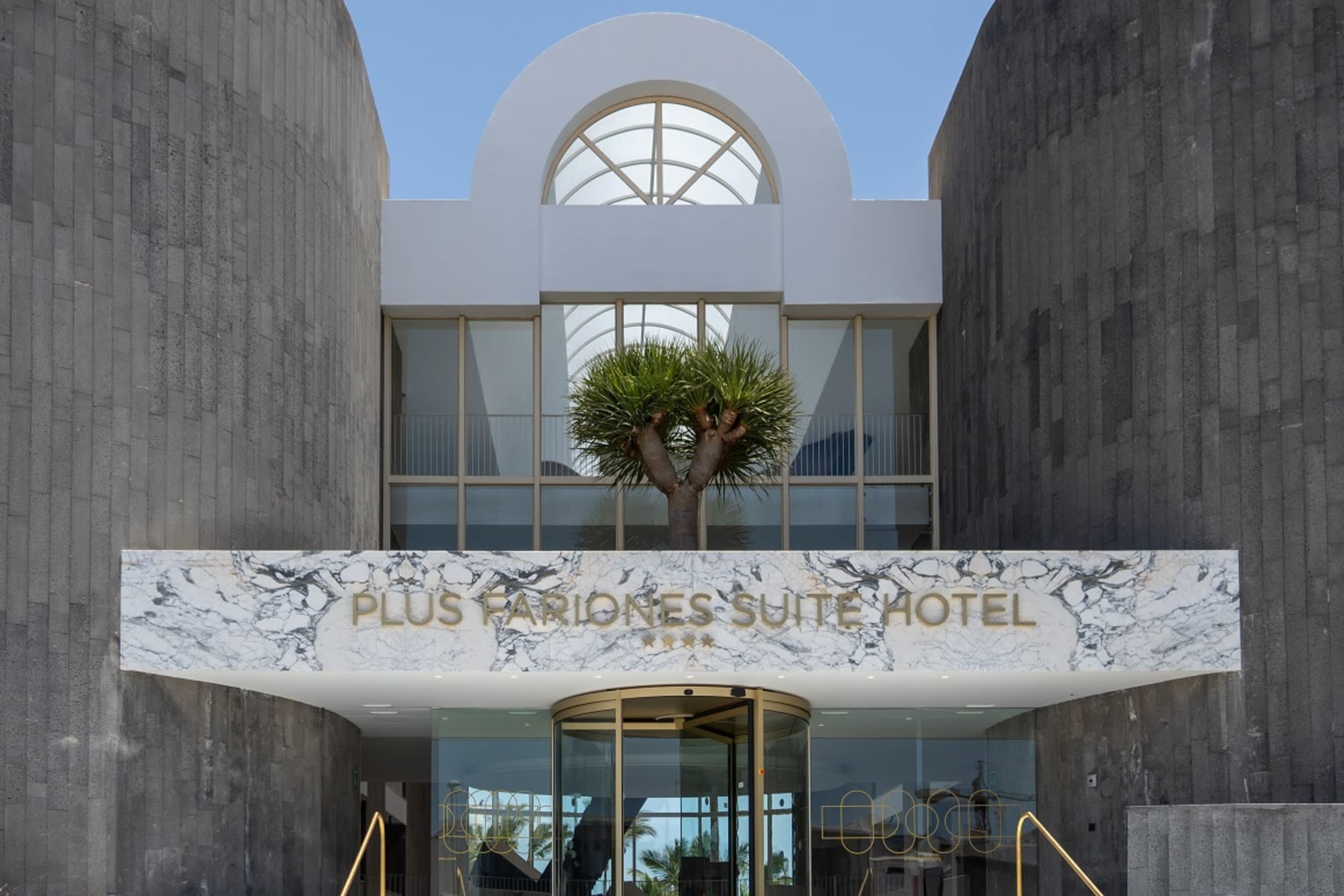 Plus Fariones Suite Hotel 2