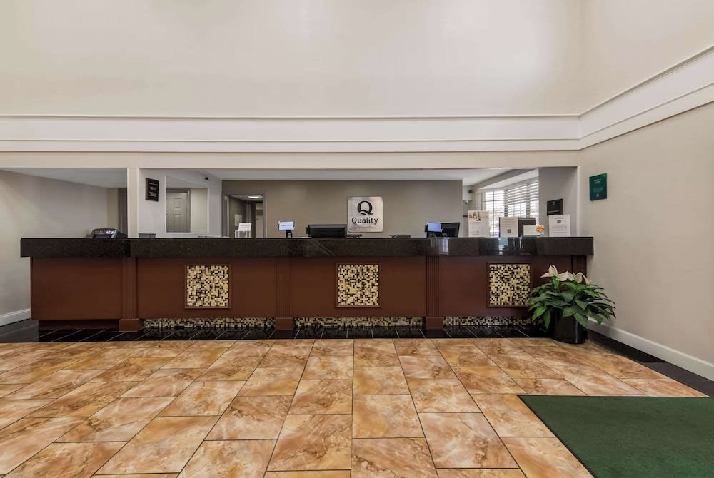 Quality Inn Saint Louis Airport 2