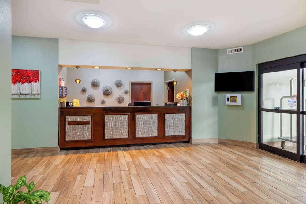 Best Western Plus Hopewell Inn 2