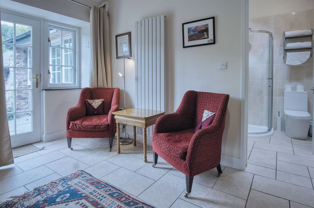 Brynach - 1 Bedroom - St Ishmaels 2