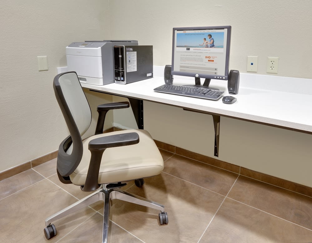 Candlewood Suites Salina by IHG 1