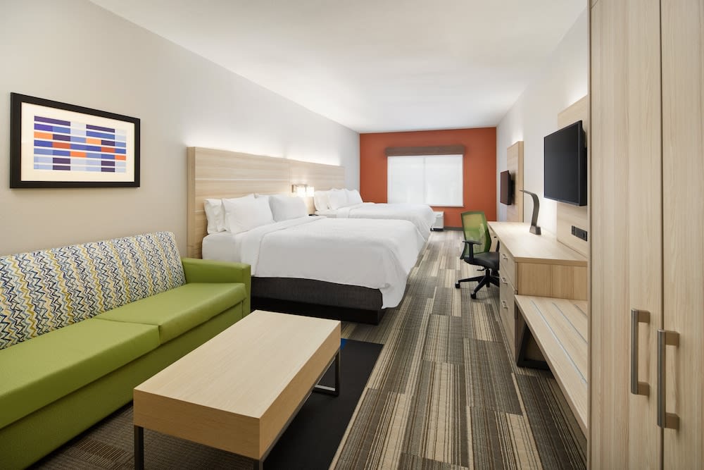 Holiday Inn Express & Suites Salem by IHG 4