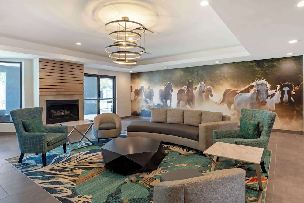 Best Western Plus Fort Worth North 1