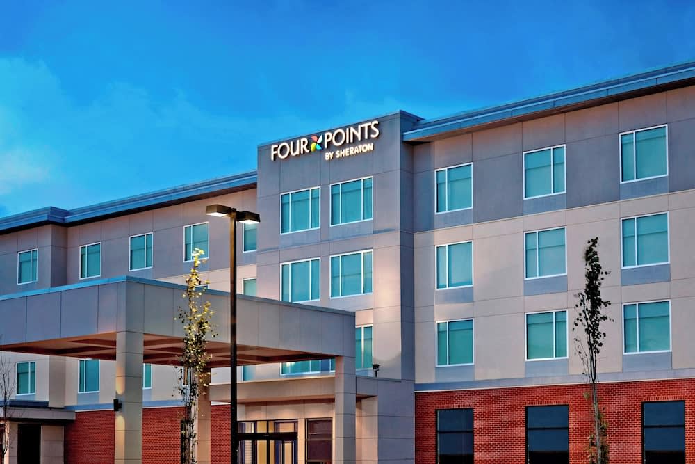 Four Points by Sheraton Edmonton International Airport 1