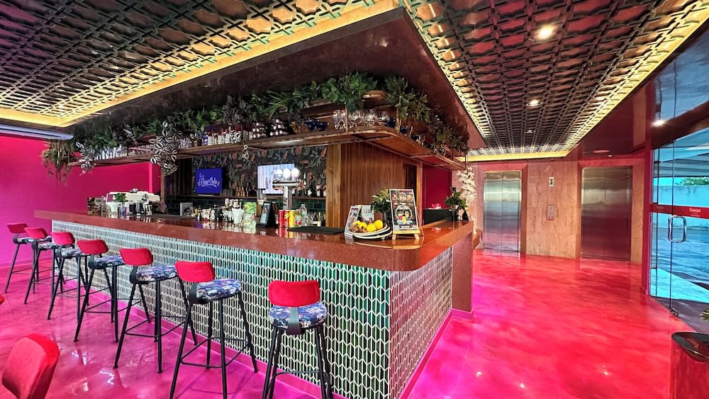 Ramada by Wyndham Bangkok Ten Ekamai Residences 4