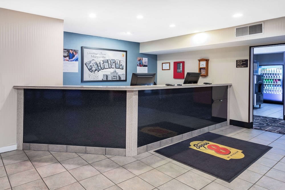 Super 8 by Wyndham Marysville/Port Huron Area 2