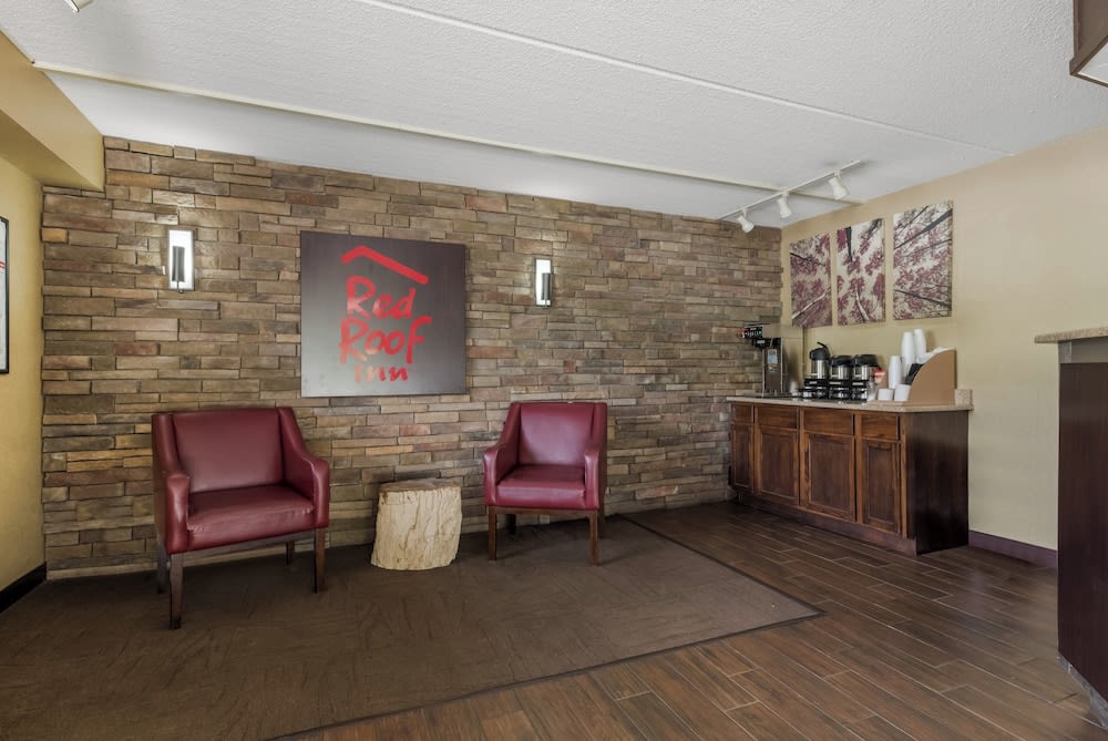 Red Roof Inn Hickory 2