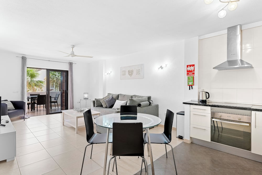 Paloma Beach Apartments 2