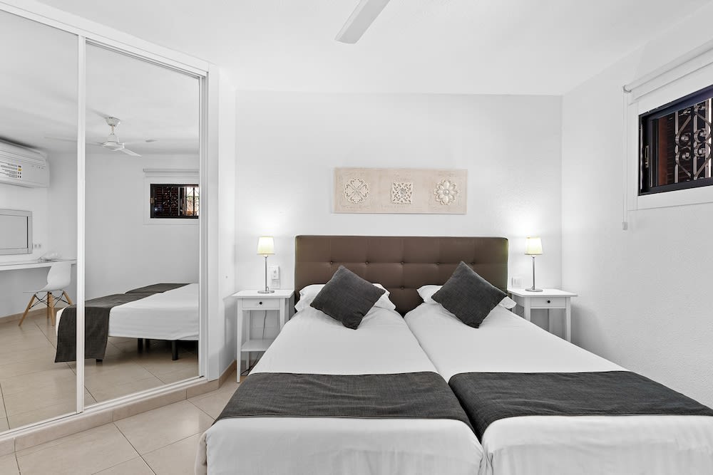 Paloma Beach Apartments 4